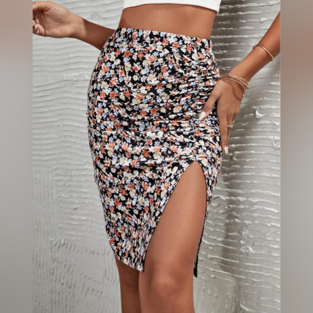 Floral Print Skirt NWOT